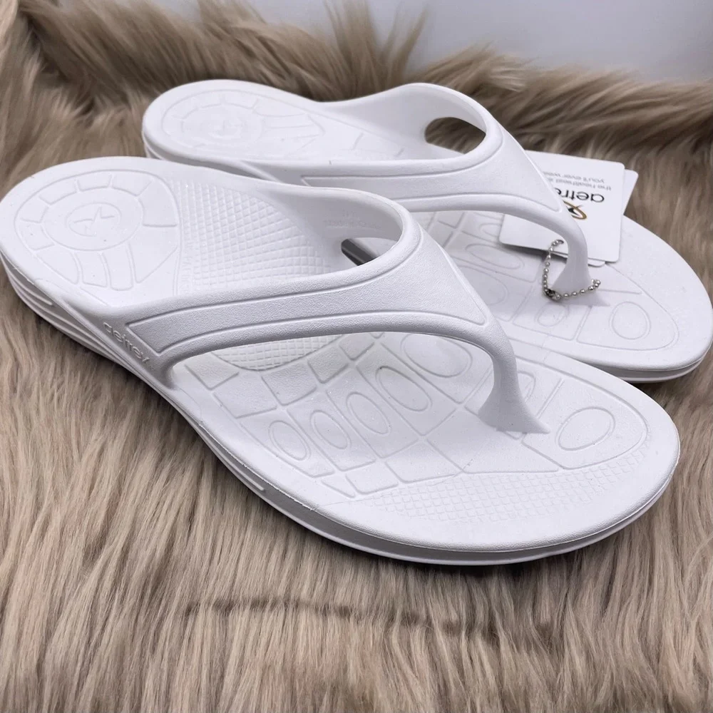 Aetrex lynco fiji orthotic comfy white flip flops women Size 11
